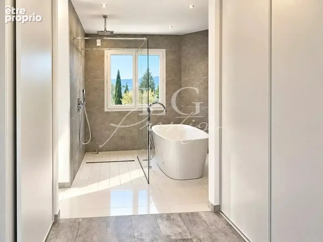 Montauroux – villa contemporaine de 223 m², vue dégagée & piscine - photo 8