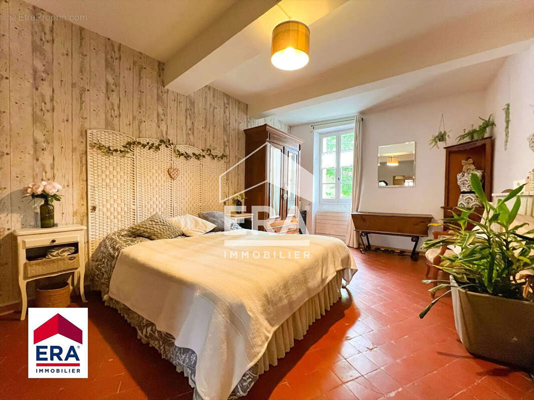 Maison à VILLES-SUR-AUZON