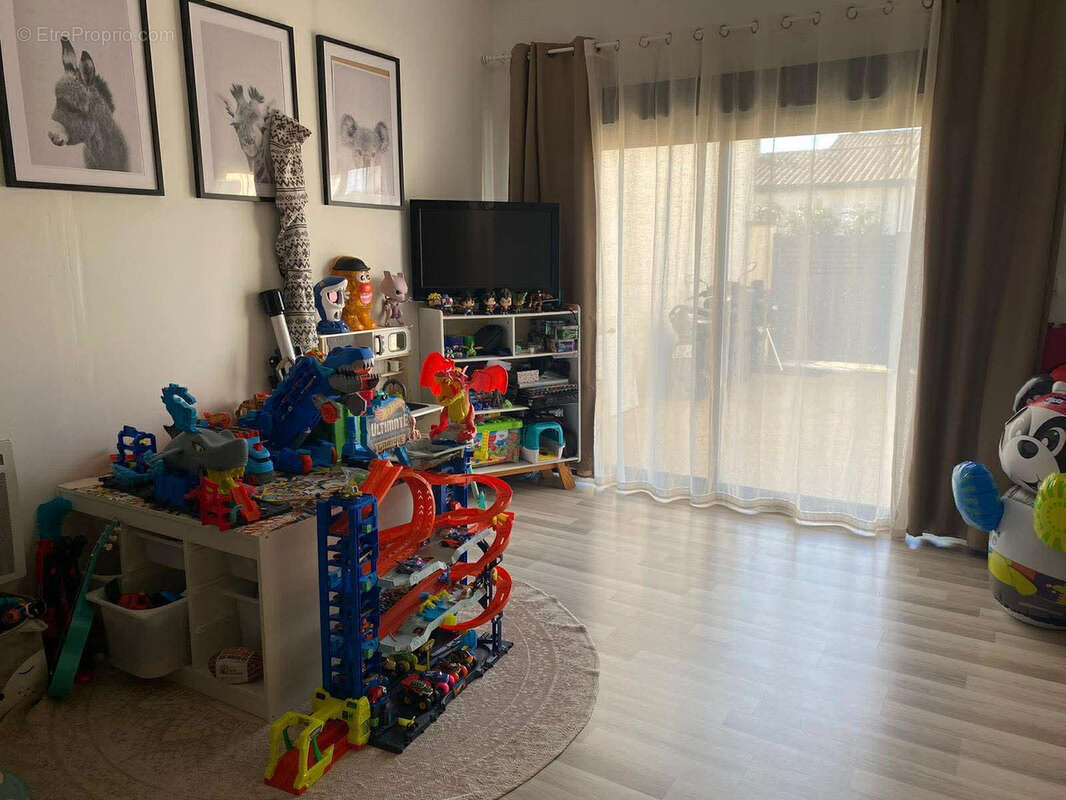 Maison à BELLEGARDE