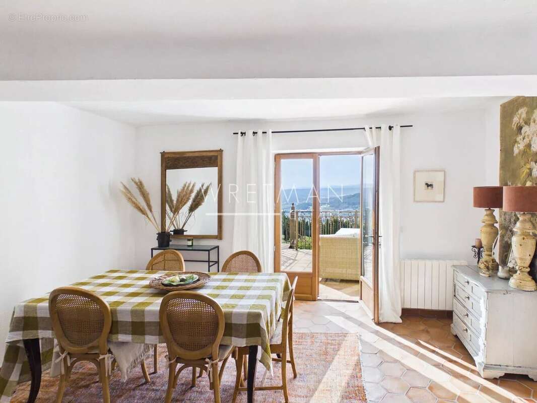 Appartement à MONTAUROUX
