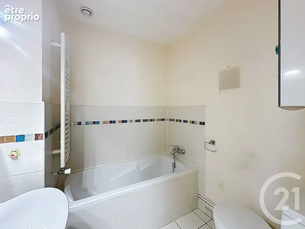 Maison 117 m² à Saint-Andre-Les-Vergers  - photo 11