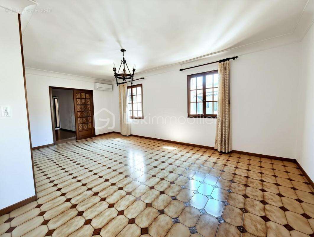 Maison à DRAGUIGNAN