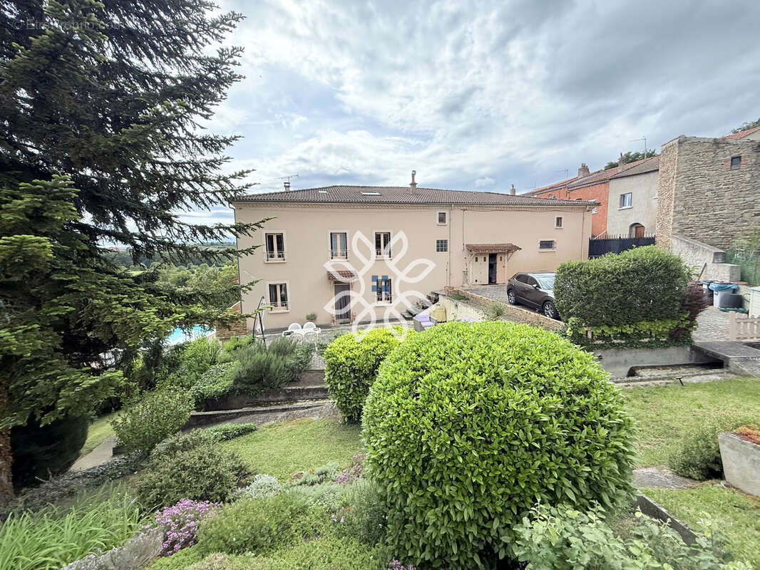 Maison à AUZAT-LA-COMBELLE
