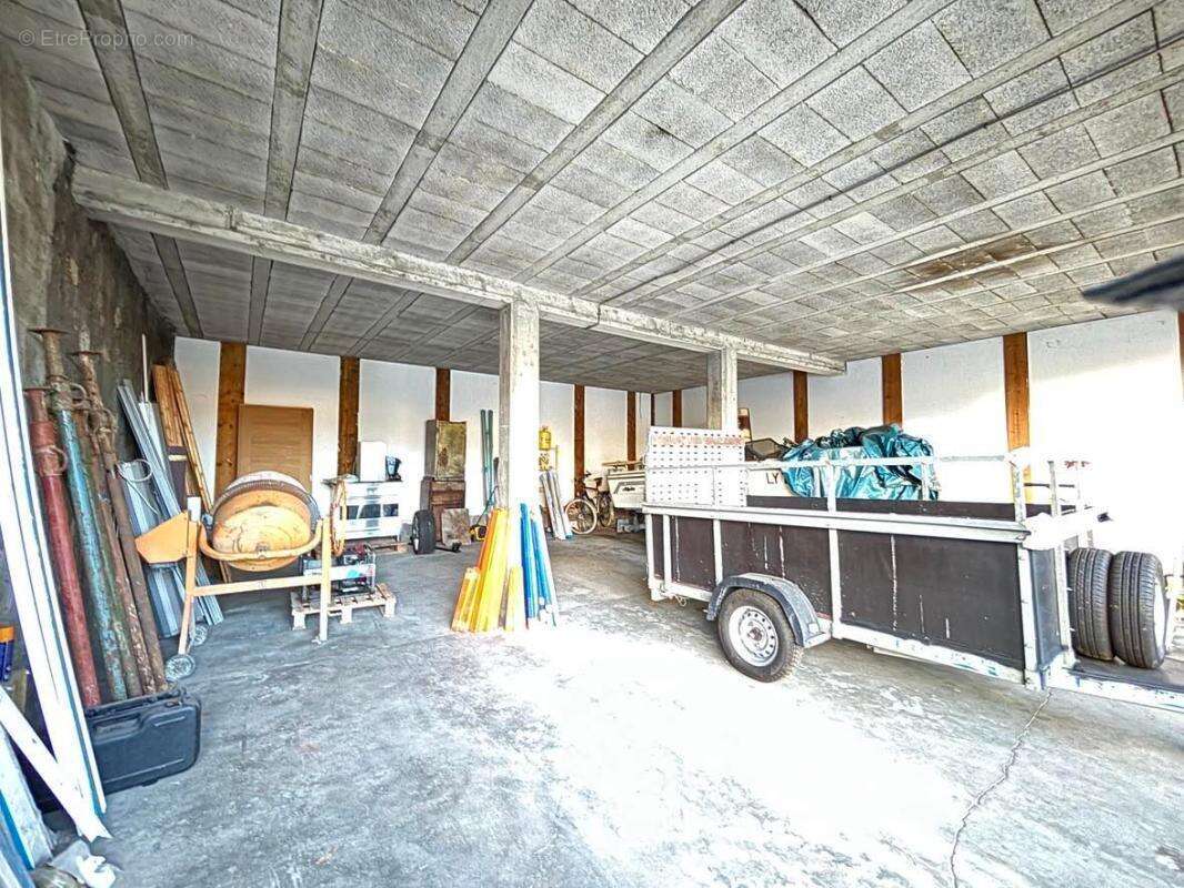 Appartement à LES AVENIERES