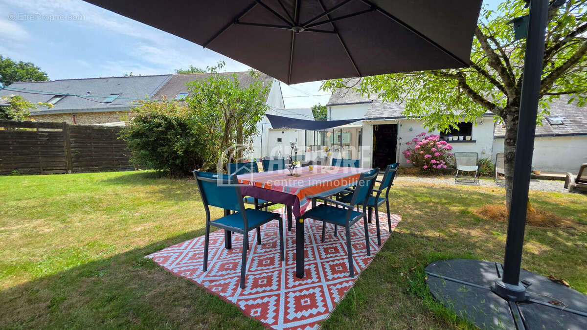 Un parc de 2200 m², une maison à rafraîchir, un vrai potentiel - photo 5