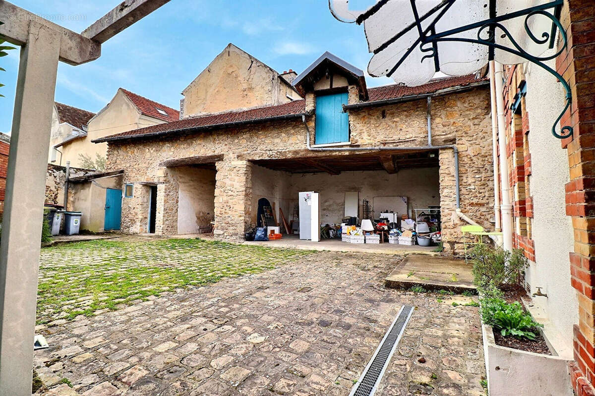 Maison à MAREIL-MARLY