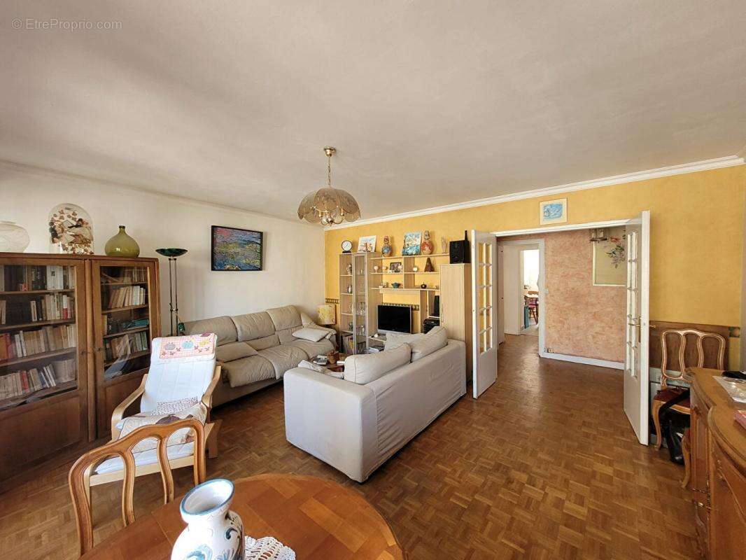 Appartement à PARIS-12E