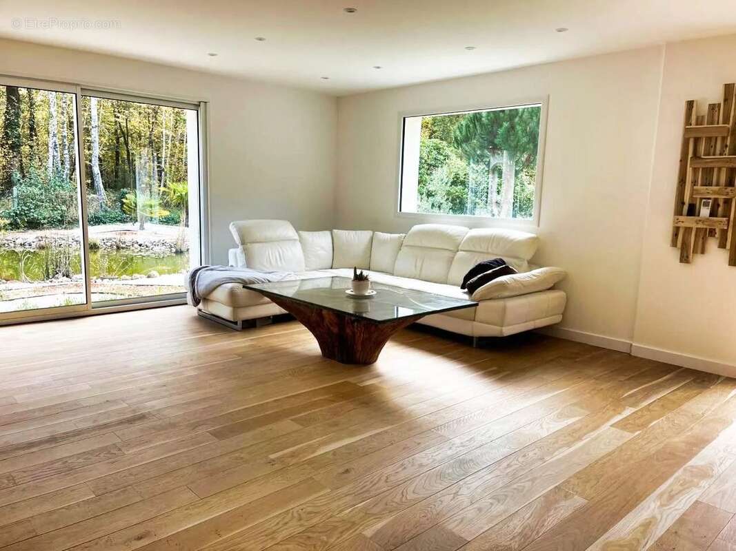 Maison à LIGNY-LE-RIBAULT