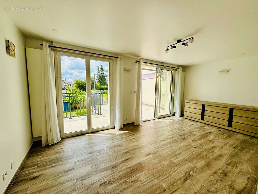 Maison à ATHIS-MONS