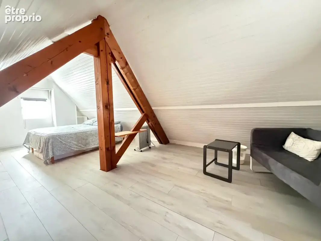 Charmante maison traditionnelle - 130 m2 habitables - 5 chambres - 396 m2 de terrain - photo 14