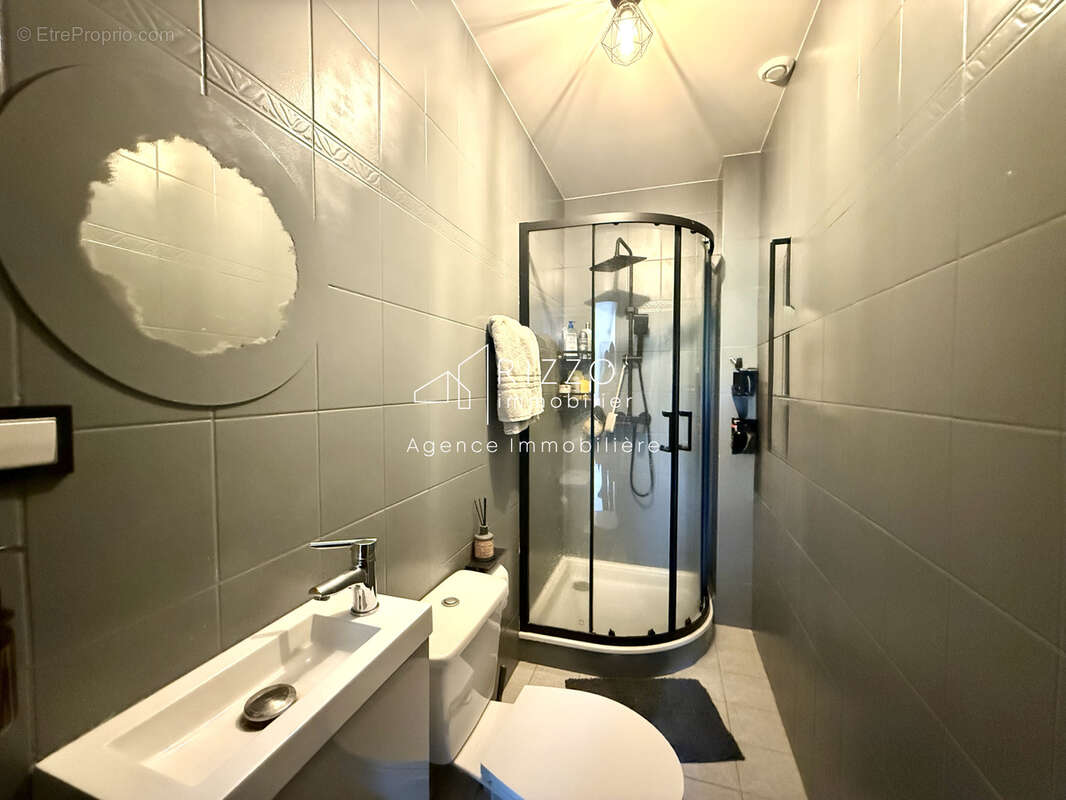 Magnifique maison individuelle de 185,84 m2 sur un terrain plat de 853 m2 à Valleiry - photo 15