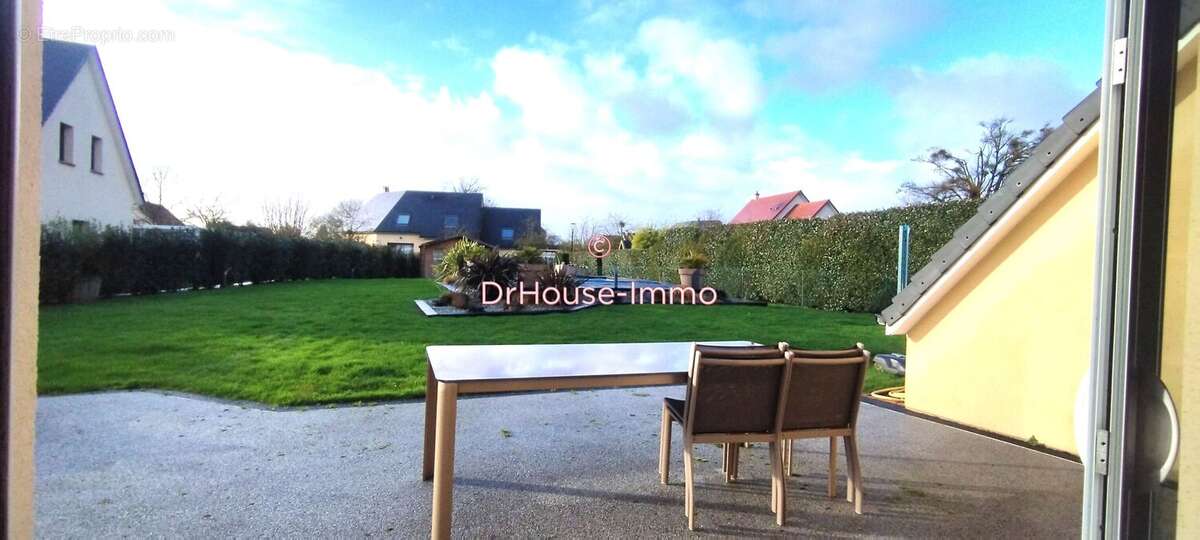 Maison à SAINT-OUEN-DE-THOUBERVILLE