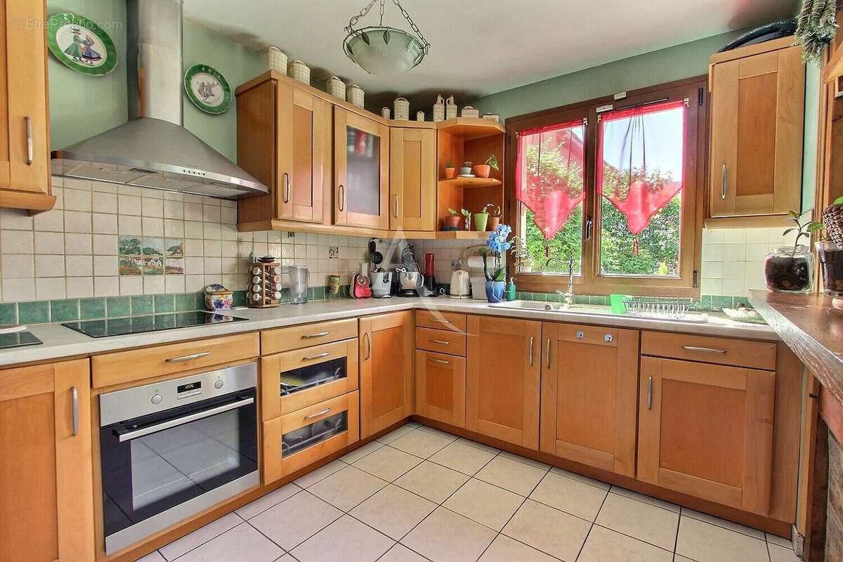 Maison à VILLENEUVE-LA-GARENNE