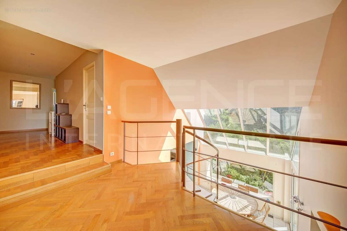 Maison familiale avec vue panoramique et piscine - photo 11