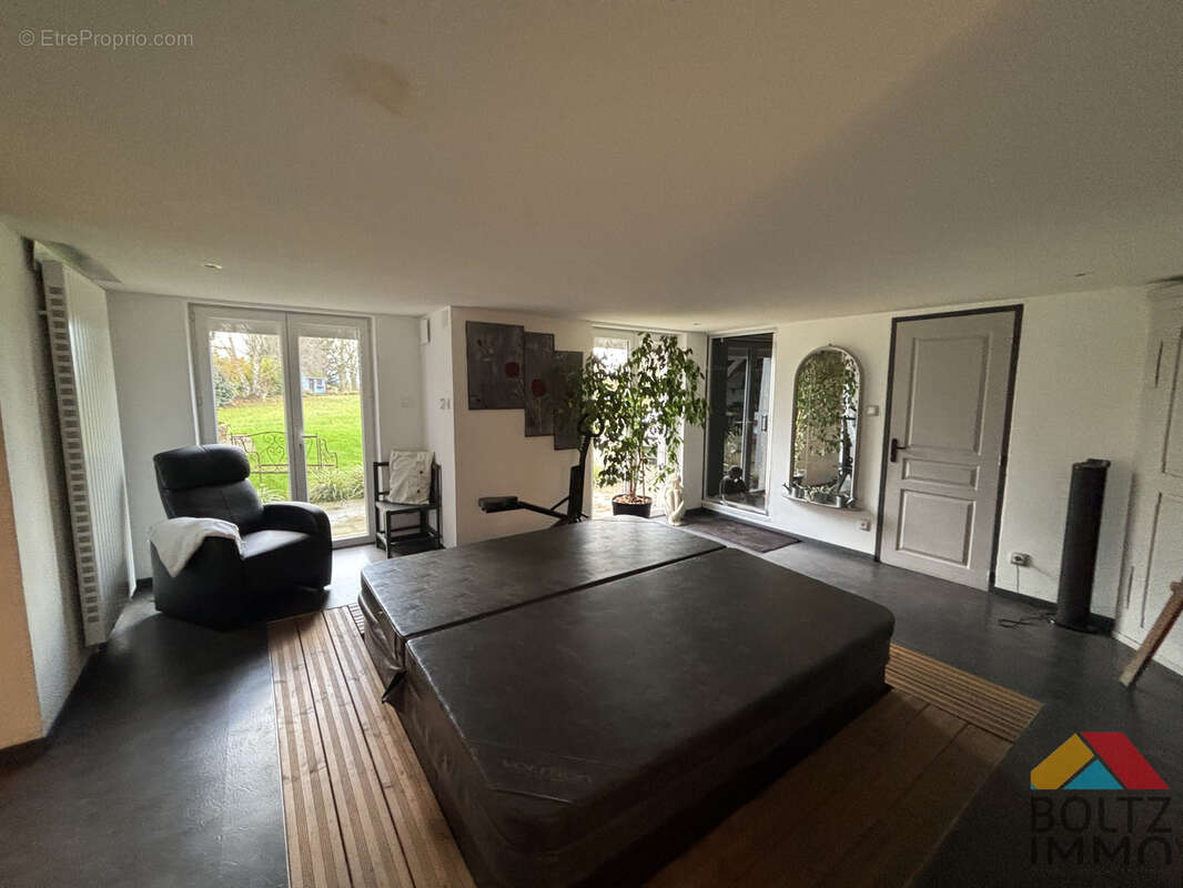 Belle maison familiale avec appartement indépendant sur grand terrain constructible - photo 18
