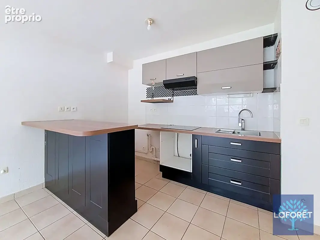Etampes - appartement 3 pièces avec 2 terrasses, piscine et parkings - photo 2