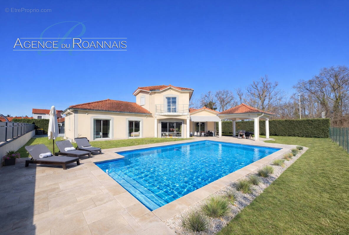 Maison à RIORGES