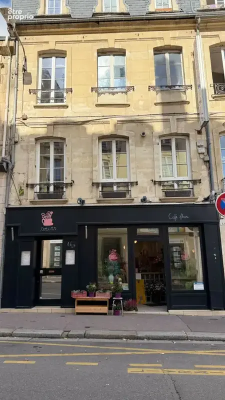 Local commercial 180 m² - photo 1