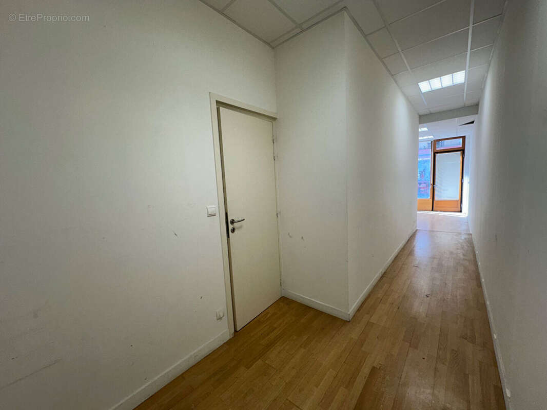 Commerce à PARIS-10E