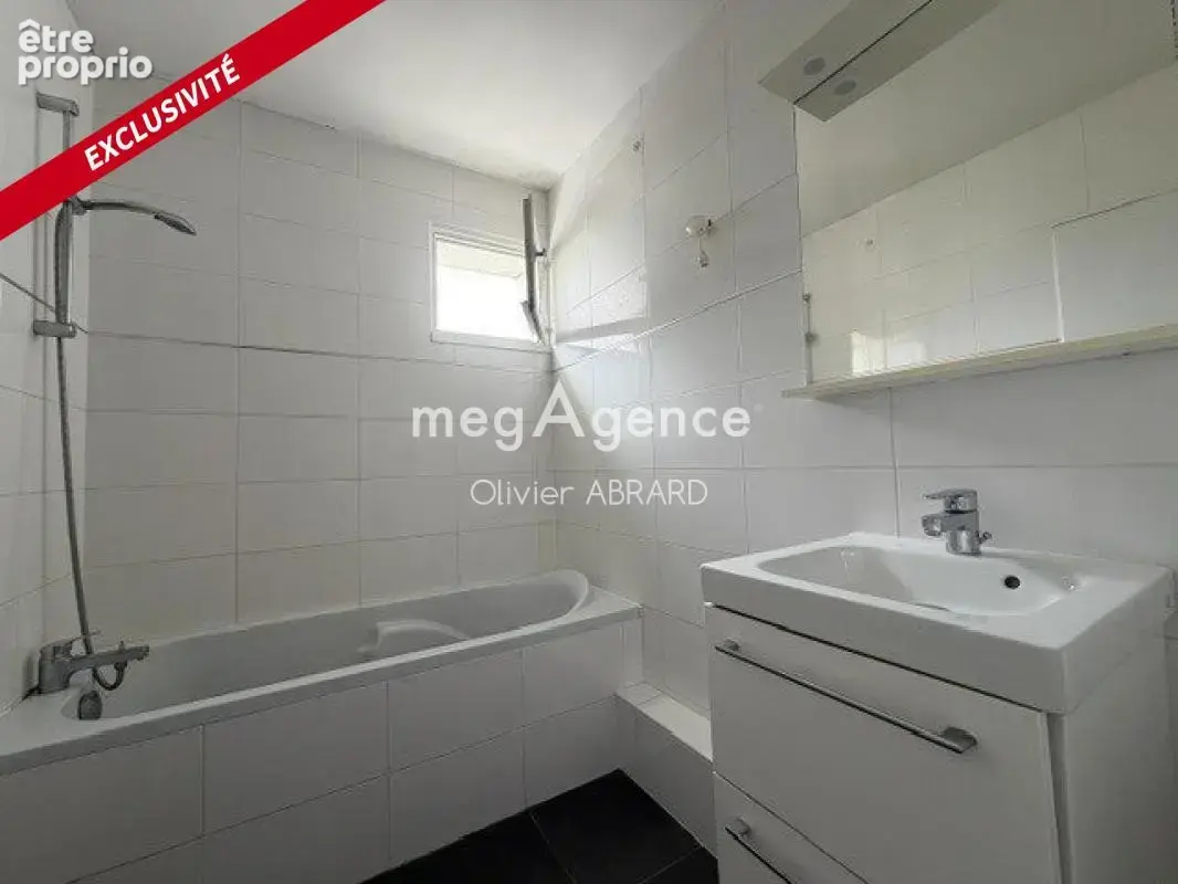 Baisse de prix sur ce grand t4 d e86 m2 a voir - photo 6
