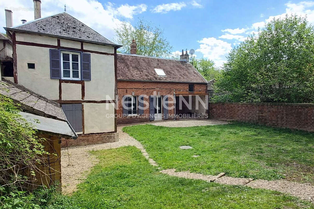 A VENDRE - Maison de charme à 10 min de CHAUMONT EN VEXIN - 4 chambres - 800 m² de terrain avec dépendance - photo 15