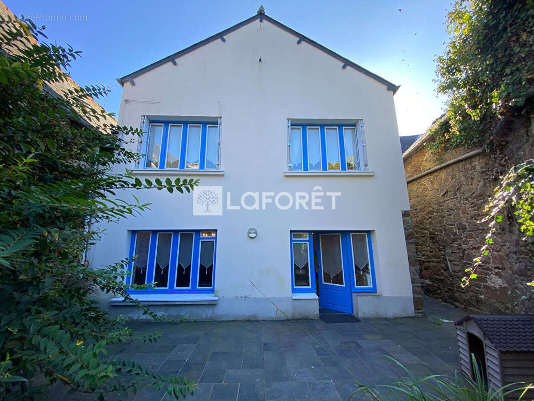 Maison à PONTRIEUX