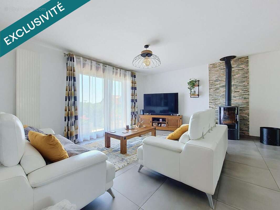 Maison 198 m² à Houdreville  - photo 3