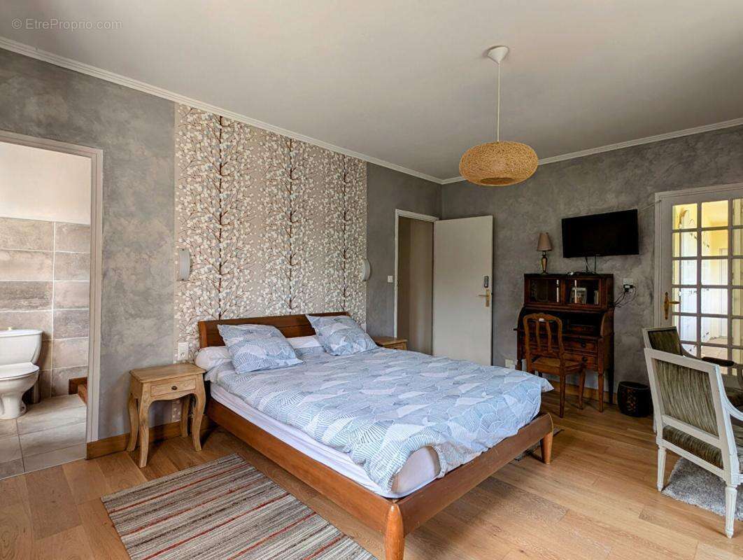 Maison bourgeoise de 371 m2 avec parc de 1,5 hectare - photo 10
