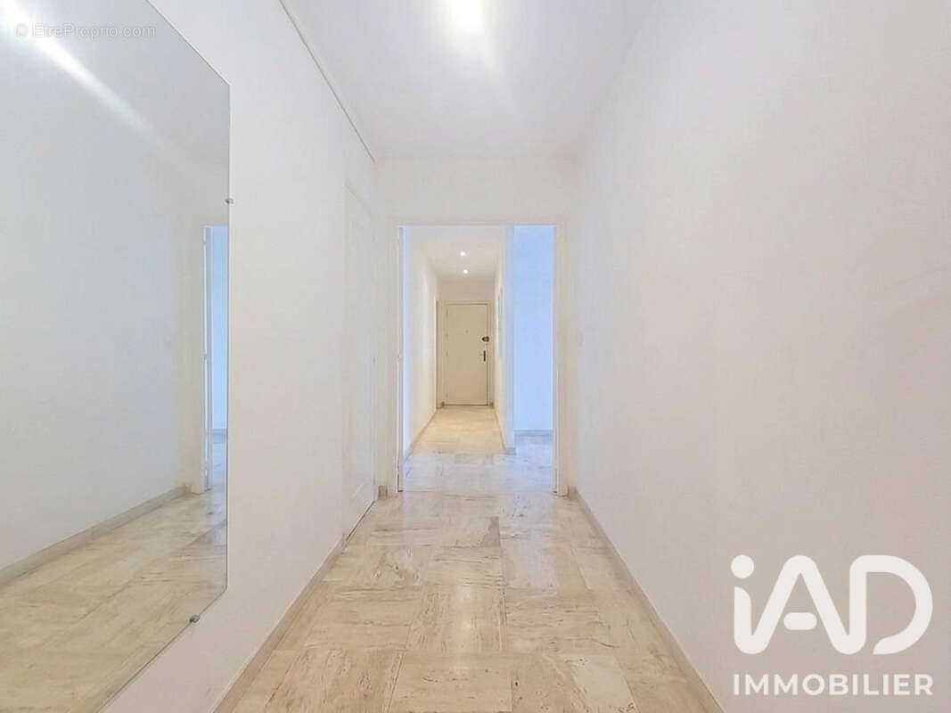 Photo 9 - Appartement à LE CANNET