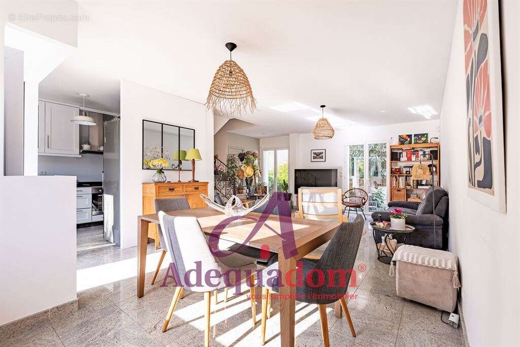 Maison à BOIS-COLOMBES