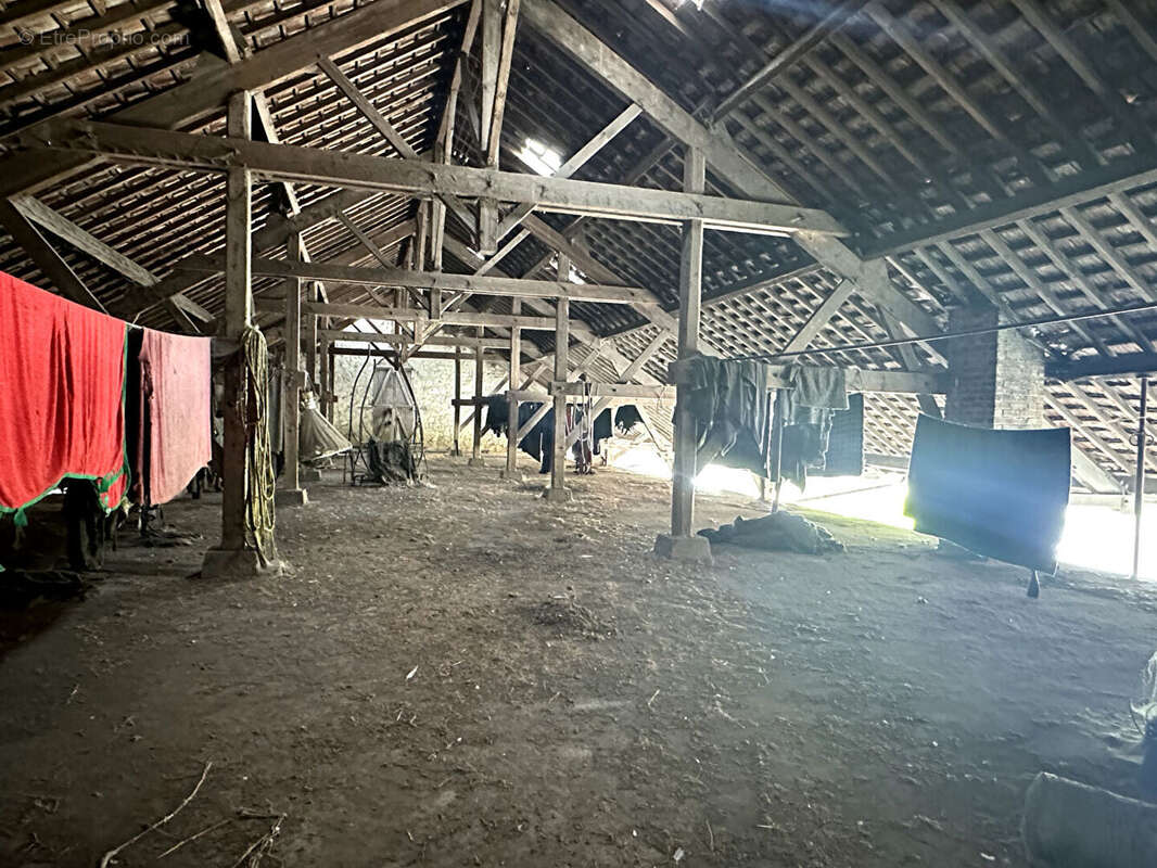 Maison à COUCY-LE-CHATEAU-AUFFRIQUE