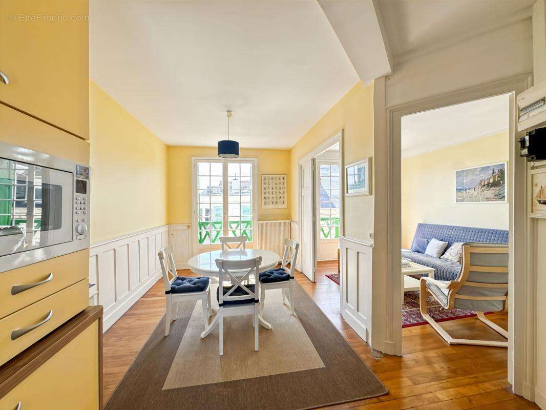 Appartement à TROUVILLE-SUR-MER
