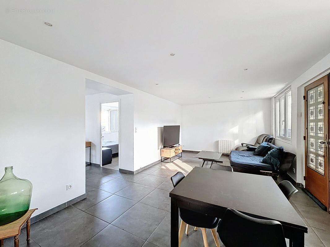 Appartement à GRIGNY
