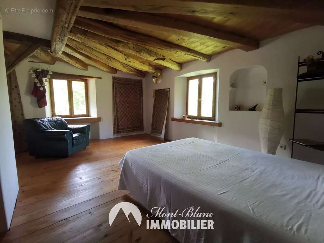 Maison à ARACHES-LA-FRASSE