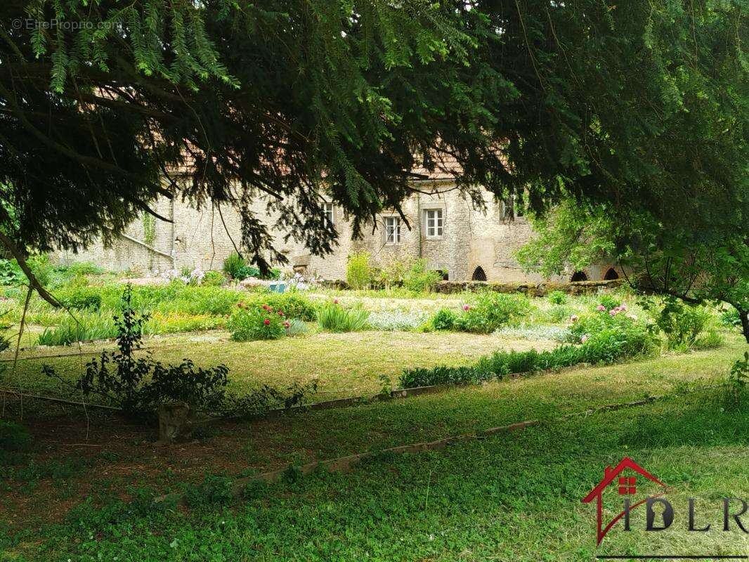 Ancien prieure avec chapelle - propriete de caractere - chas - photo 3