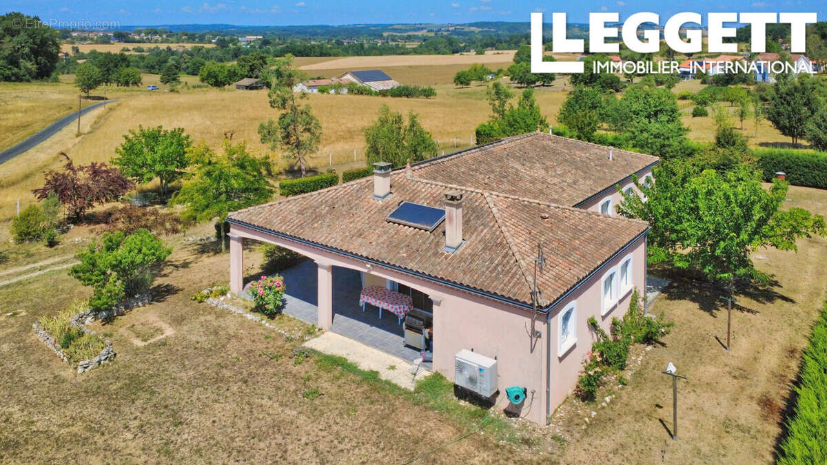 Maison campagne plain pied avec grand jardin sur une vue dégagée et grand sous sol - photo 2