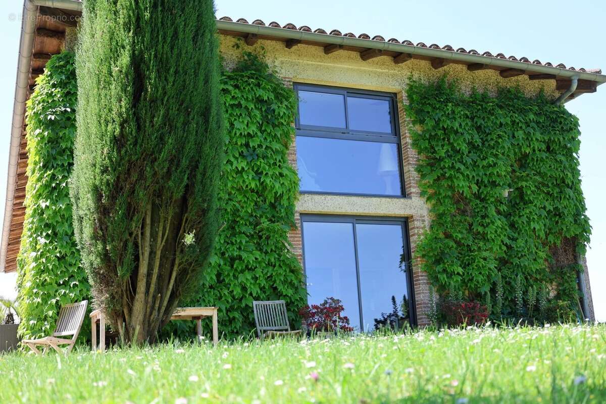 Maison à MONCLAR-DE-QUERCY