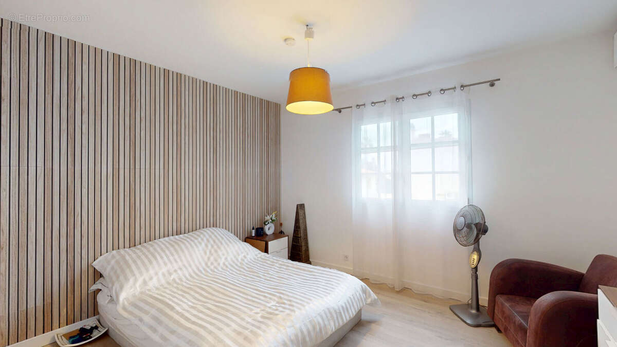 Appartement à VILLENEUVE-LOUBET