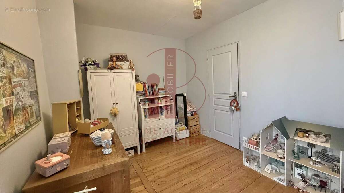 Maison à FONTAINEBLEAU