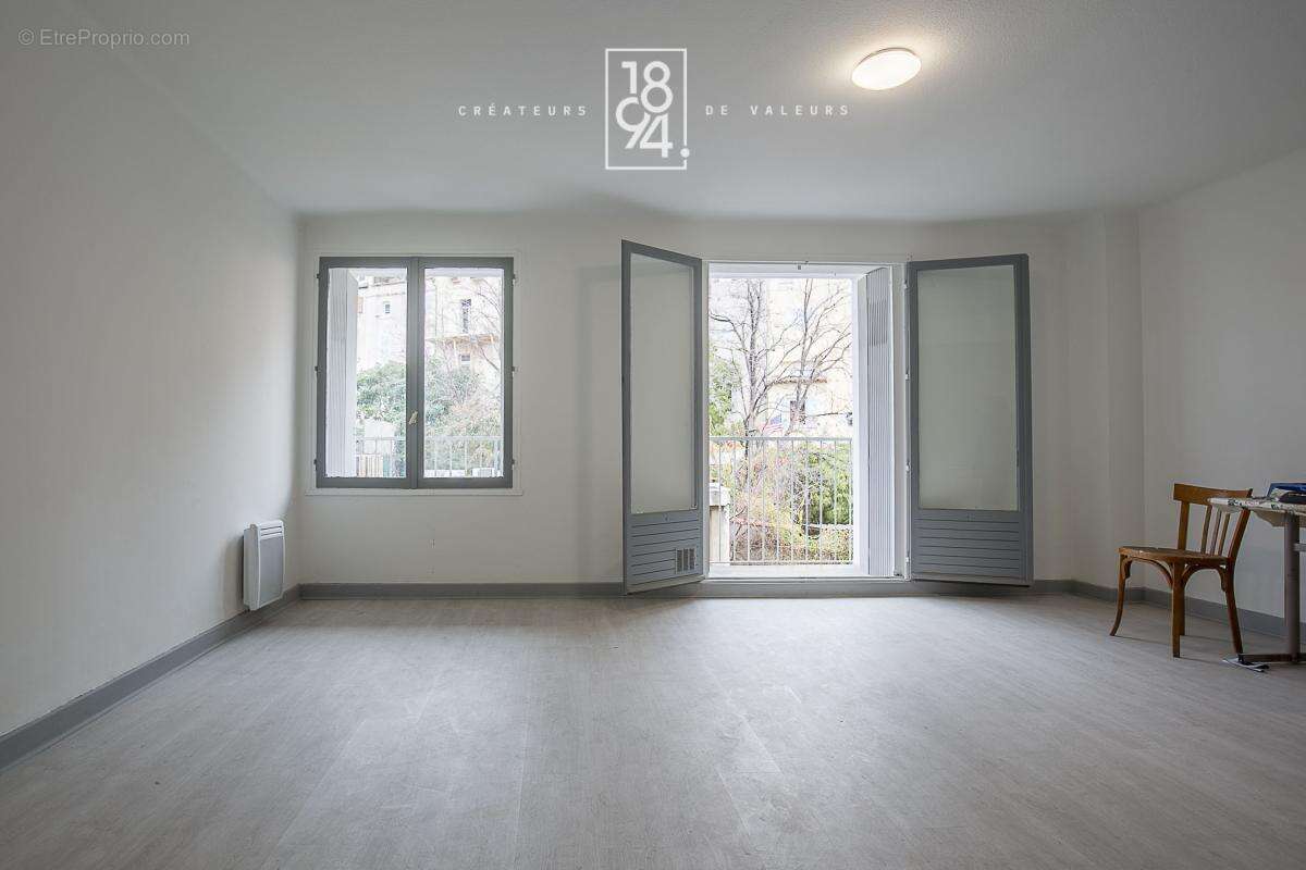 Appartement à MARSEILLE-2E