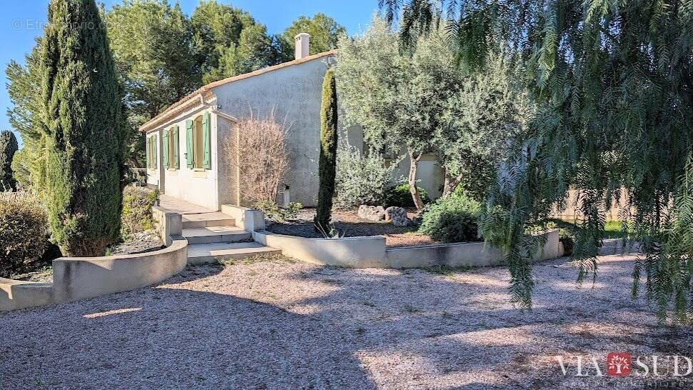 Dans le charmant village de CERS - Villa de plain-pied sur un grand terrain - photo 1