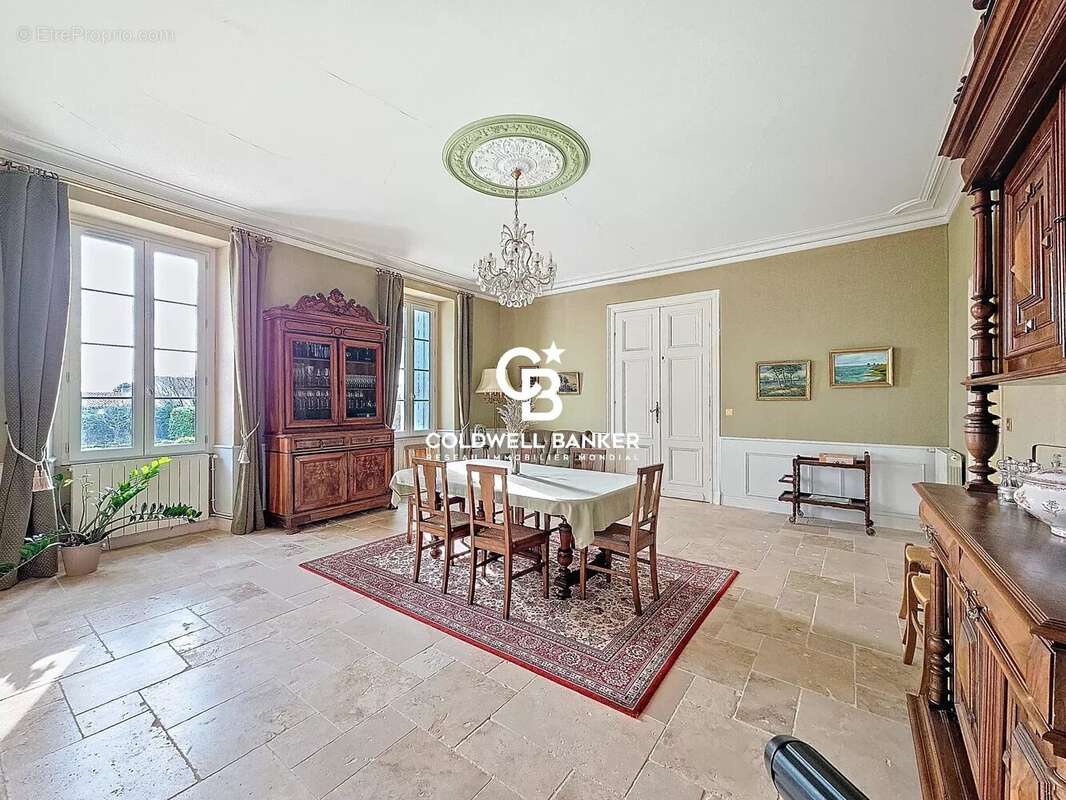 Maison à MORTAGNE-SUR-GIRONDE