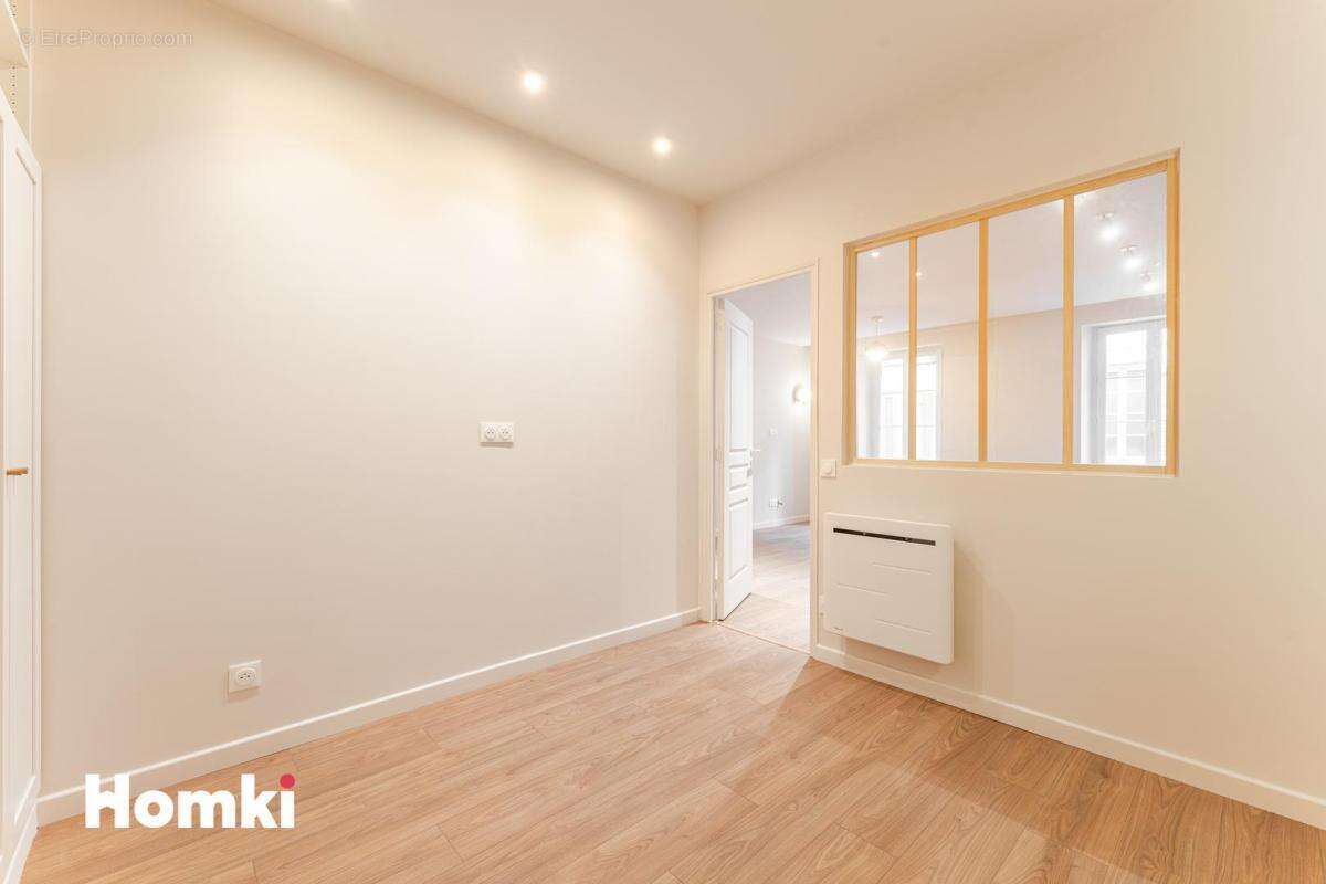 Appartement à MARSEILLE-2E