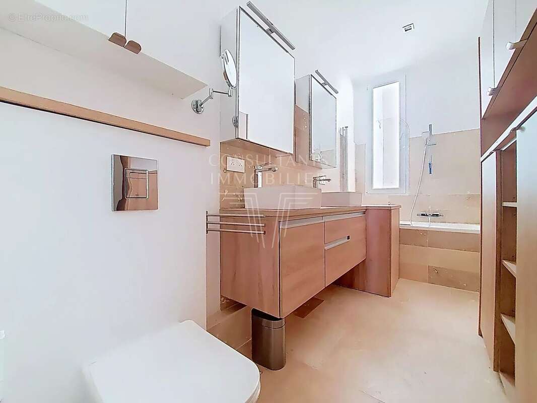Exclusivité. rue de chaillot - photo 7