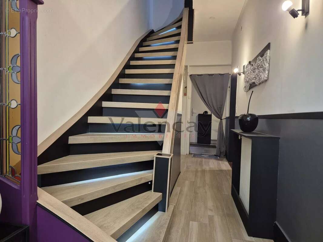 Maison à MONTREUX-VIEUX