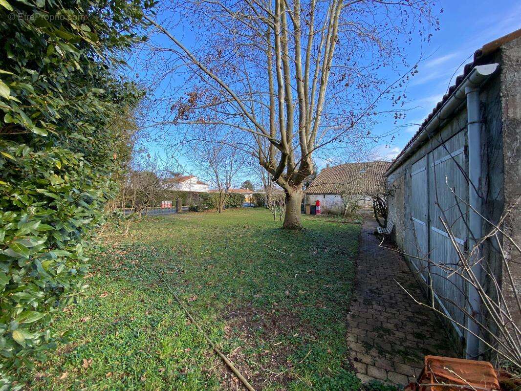 Maison à LES MATHES