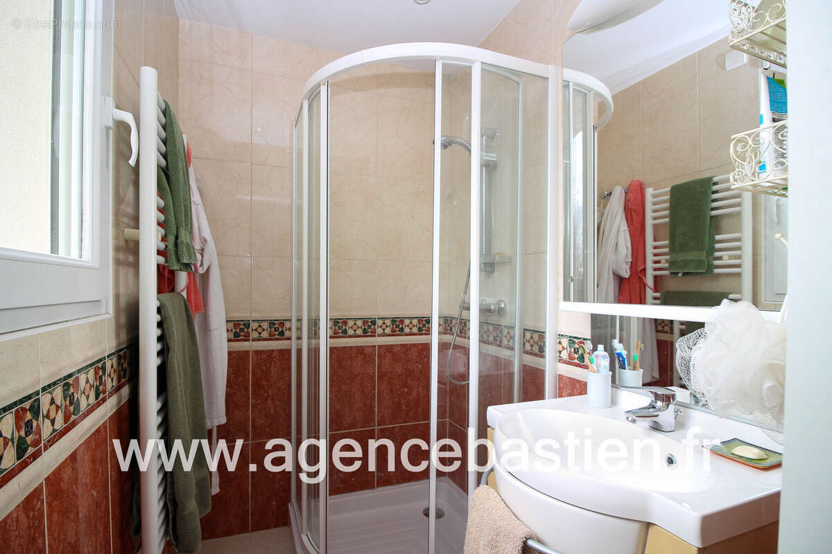 Appartement à DIVONNE-LES-BAINS