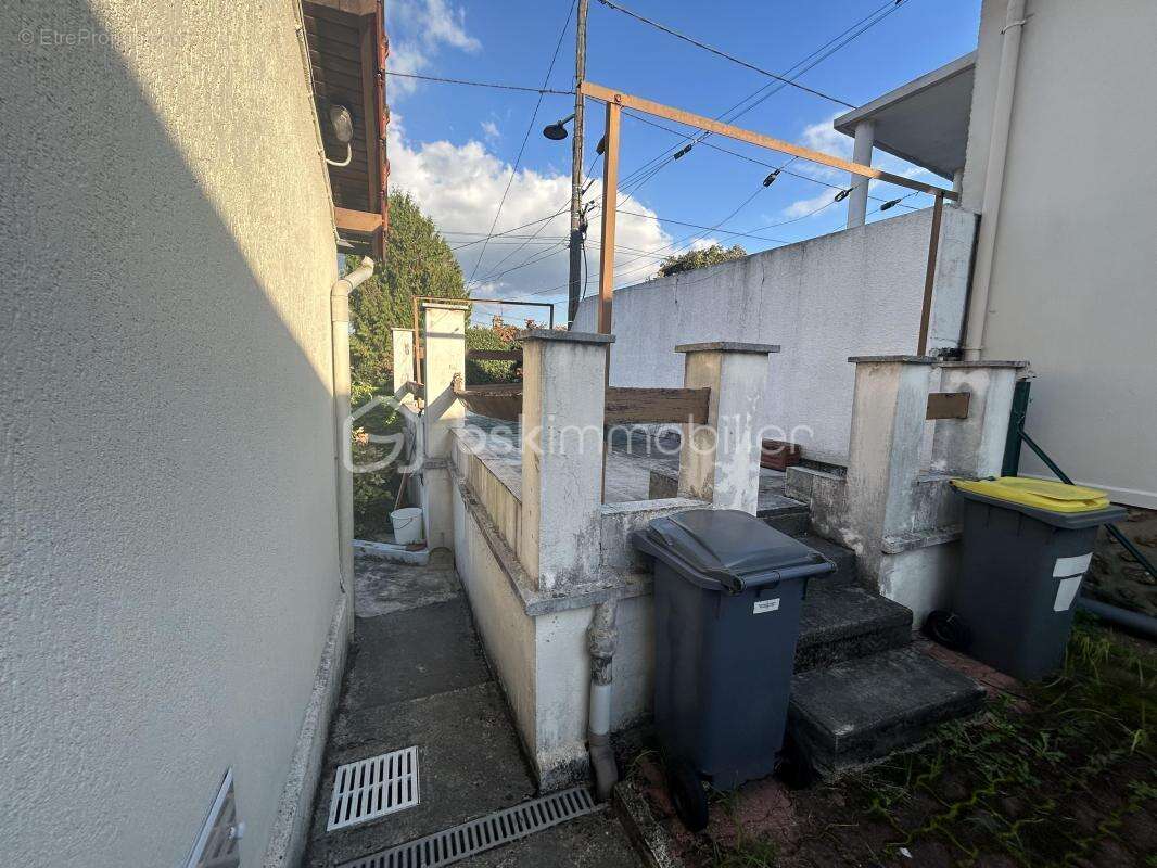 Maison à VILLENEUVE-LE-ROI