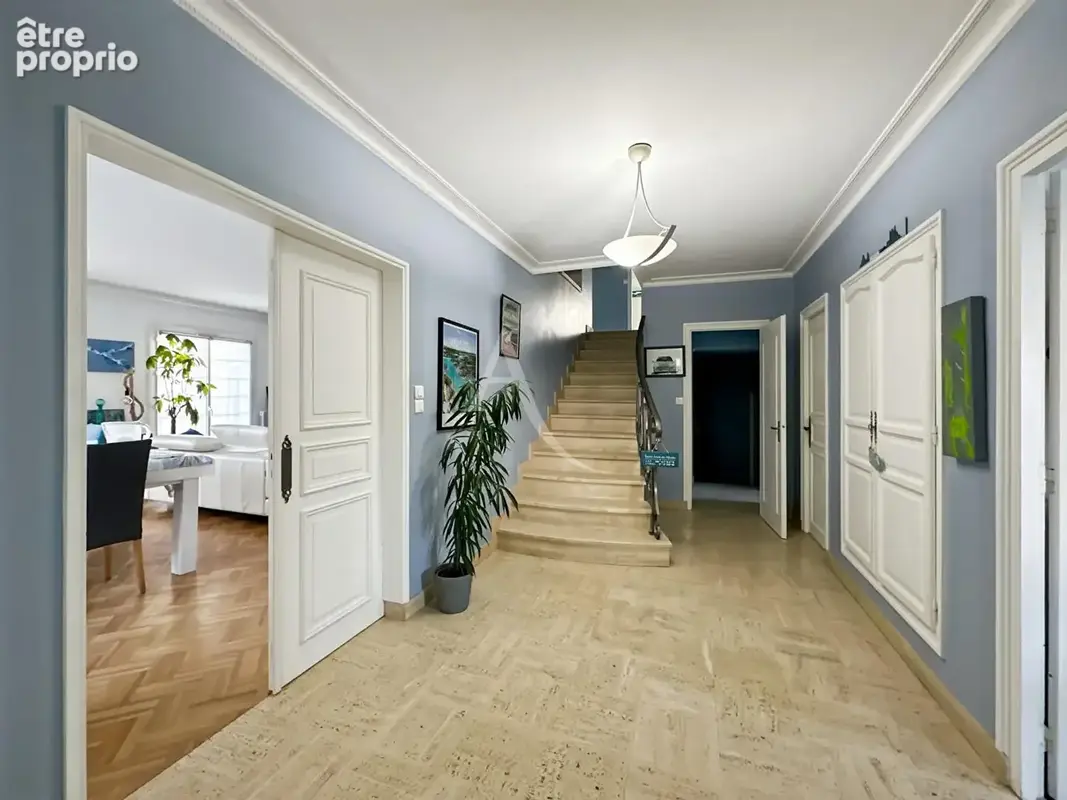 Maison Saint-jean-de-monts - 195m² habitables + 120m² de sous-sol - photo 3