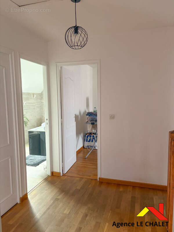 Maison à VILLENEUVE-LE-ROI